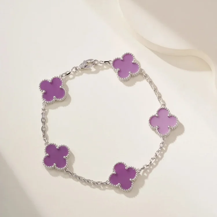 Van Cleef accessory